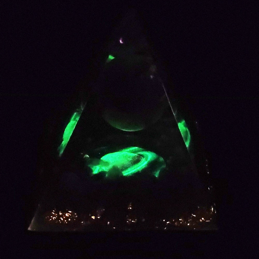 Glow In The Dark Planet Orgone Pyramid Amethyst Sphere Healing Orgonite Energy Generator Pyramid Jewelry Resin Decorative