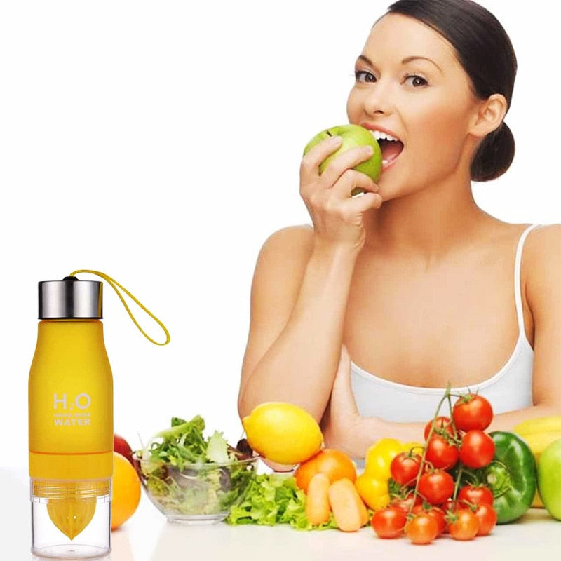 650ML Lightweight Lemon Bottle Outdoor Sport Travel Infuser Juice Fruit Pulp Water Bottles for Healthy Drinking